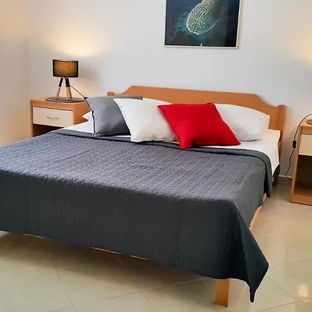 Apartments Beti - 70 M From Sea Apartment