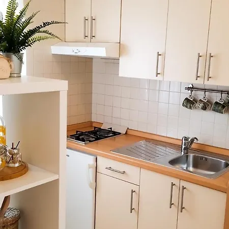 Apartments Beti - 70 M From Sea Apartment Betina (Sibenik-Knin)