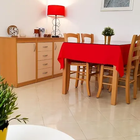 Apartments Beti - 70 M From Sea Apartment