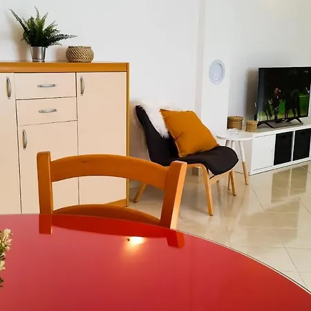 Apartments Beti - 70 M From Sea * Betina (Sibenik-Knin)