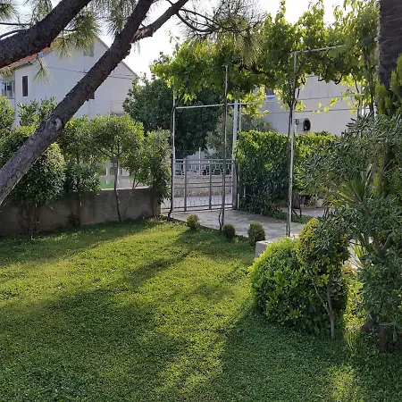 Apartment Apartments Beti - 70 M From Sea *
