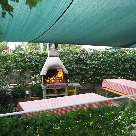 Apartment Apartments Beti - 70 M From Sea *